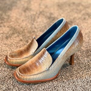 Two Lips Brown and Blue Textured Heels